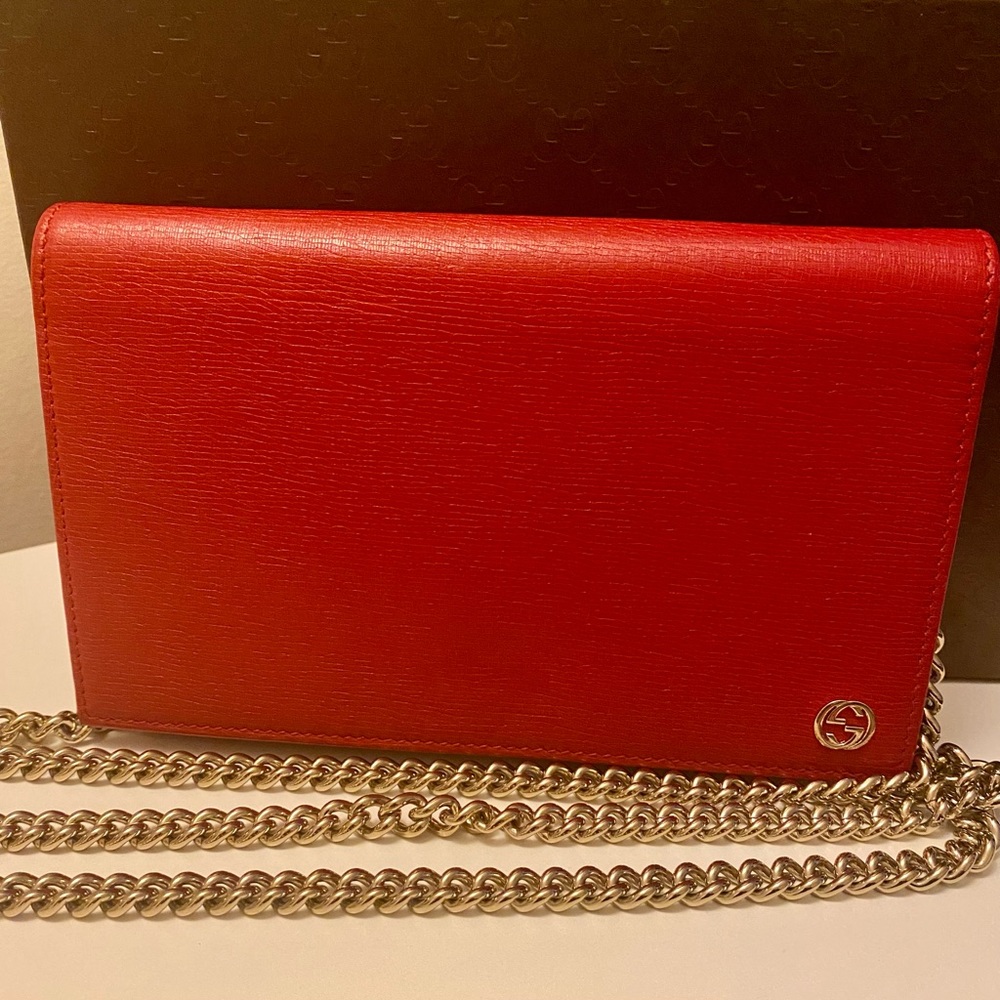 Gucci Wallet on a Chain